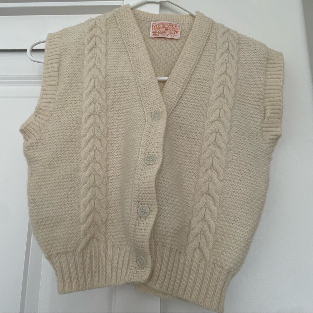 Vintage Pendleton 100% wool cropped cream cable knit vest small